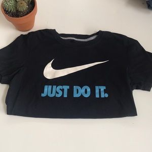 Nike top